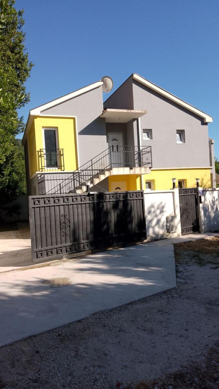 ヘルツェグ・ノヴィ House With Pool - Mitrovicヴィラ エクステリア 写真